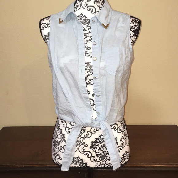 Blue Button-up Tie Shirt - Picture 2 of 4